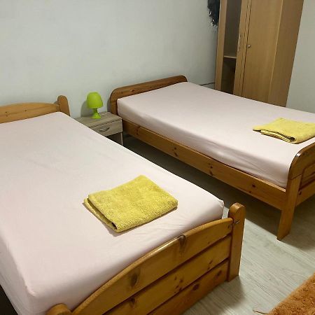 Doppelbett Zimmer Mit Gemeinschaftbad Borgholzhausen Luaran gambar
