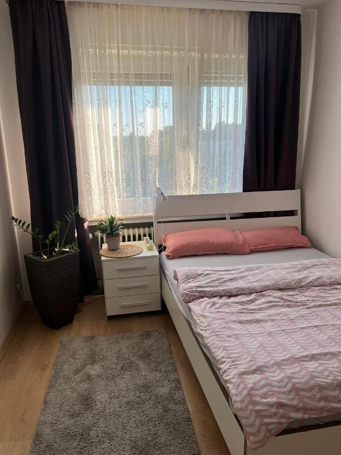 Doppelbett Zimmer Mit Gemeinschaftbad Borgholzhausen Luaran gambar